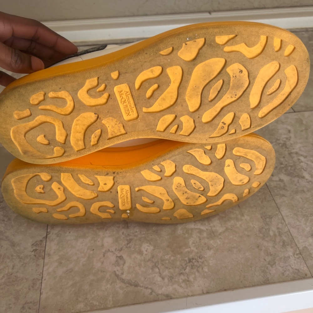 Shoes - Picture 3 of 6